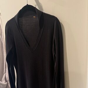 Brown extra fine merino wool V-Neck Sweater